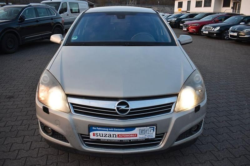 Gebraucht Opel Astra Innovation 116 PS (85 kW) 2008 Silber Limousine