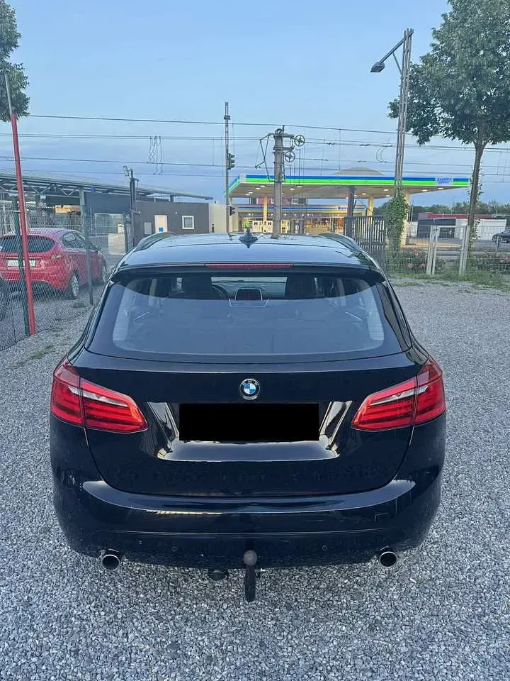 Gebraucht BMW 220 Sport Line 190 PS (139 kW) 2017 Schwarz Van / Kleinbus