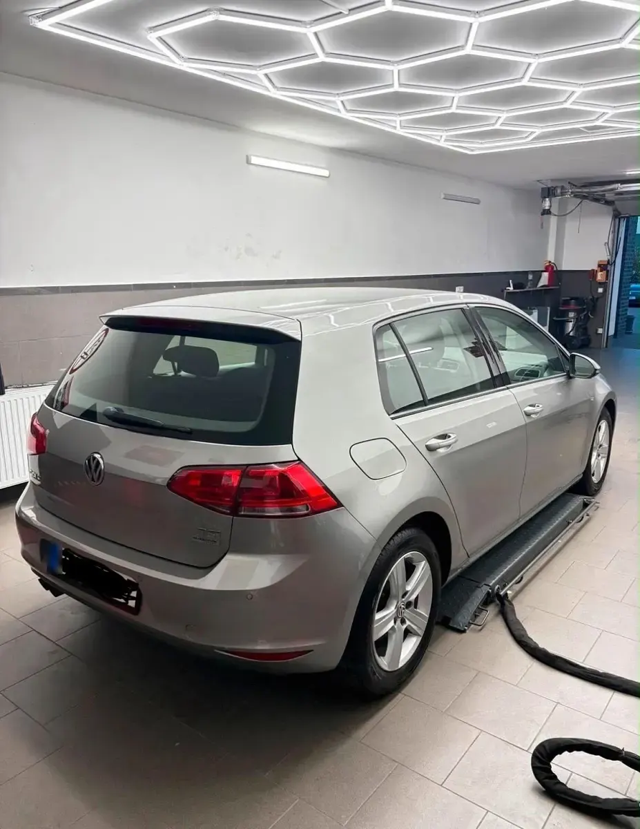 Gebraucht VW Golf VII 122 PS (89 kW) 2013 Silber Kleinwagen