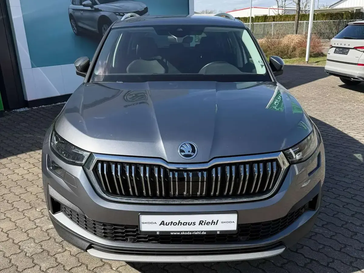 Gebraucht Skoda Kodiaq Style 150 PS (110 kW) 2023 Graphite grau metallic SUV