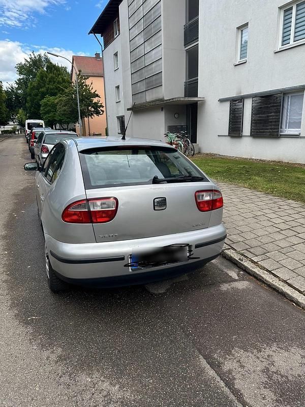 Silber Gebraucht 2001 Seat Leon Kleinwagen | 800 € - Bild 1/4