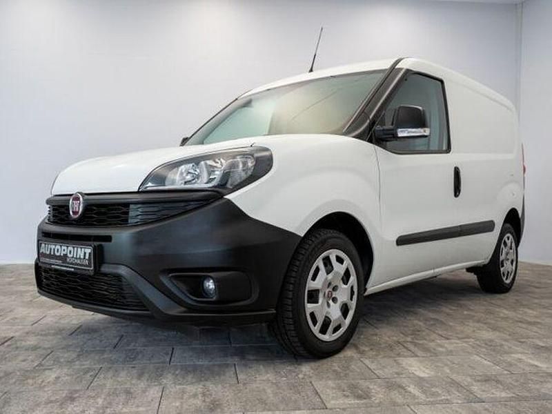 Weiß Gebraucht 2021 Fiat Doblò Van / Kleinbus | 7.980 € (Superpreis) - Bild 1/4