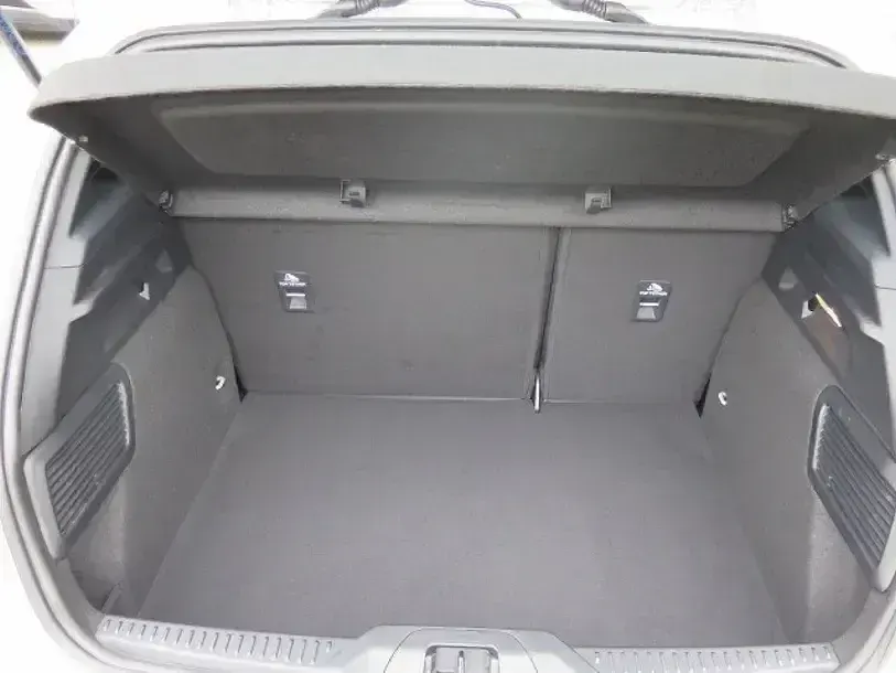 Gebraucht Ford Focus ST-Line 155 PS (114 kW) 2024 Silber Limousine