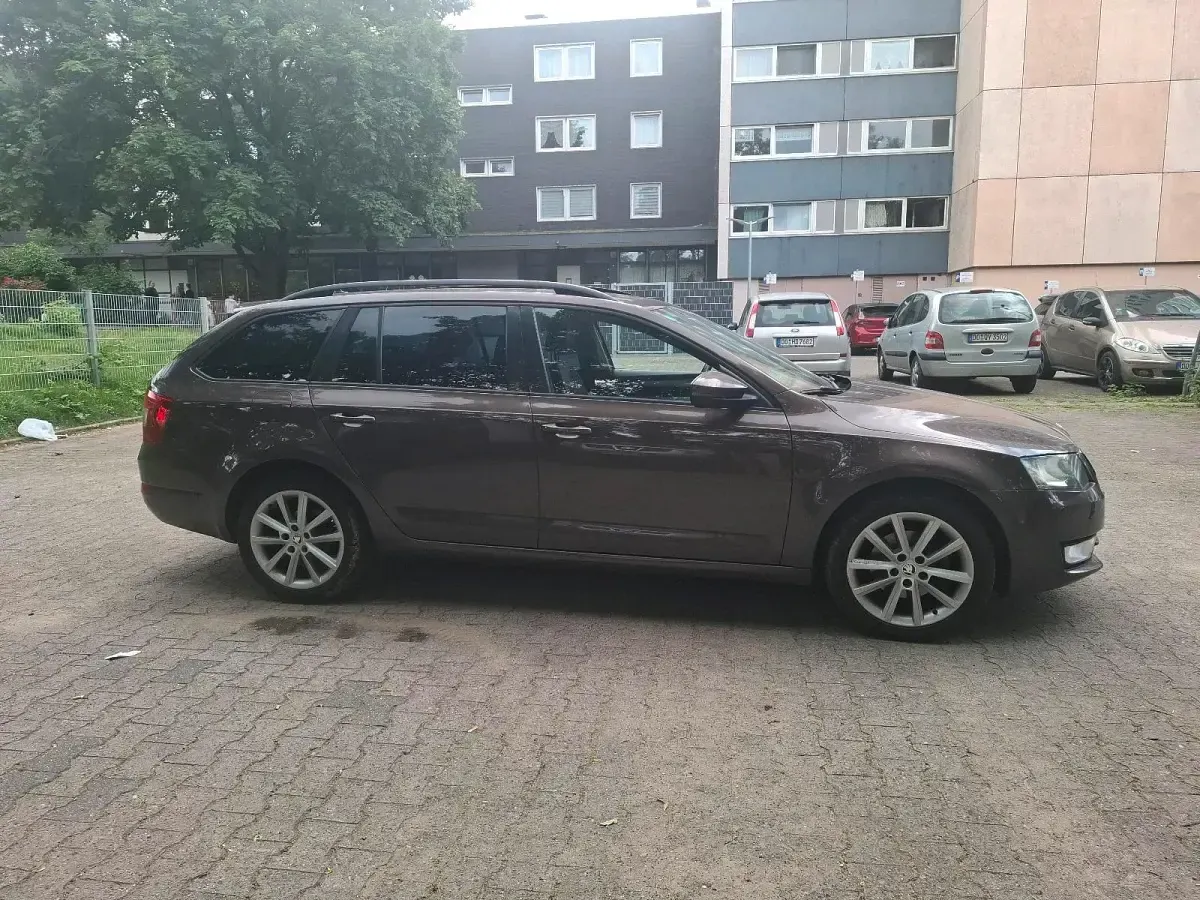 Gebraucht Skoda Octavia 150 PS (110 kW) 2014 Braun Kombi