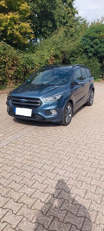 Blau Gebraucht 2018 Ford Kuga ST-Line SUV | 19.500 € (Guter Preis) - Bild 1/4