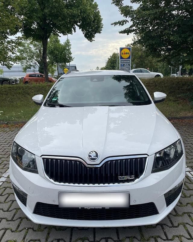 Gebraucht Skoda Octavia RS 184 PS (135 kW) 2014 Weiß Kleinwagen