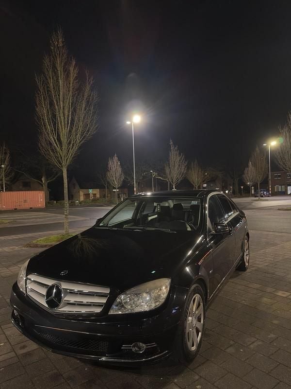 Schwarz Gebraucht 2010 Mercedes C180 Kleinwagen | 5.900 € - Bild 1/4