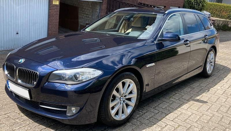 Blau Gebraucht 2013 BMW 520 Kombi | 10.600 € (Teuer) - Bild 1/4