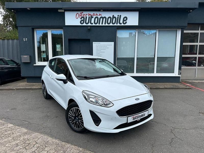 Weiß Gebraucht 2018 Ford Fiesta Kleinwagen | 8.900 € (Fairer Preis) - Bild 1/4
