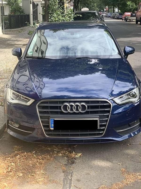 Gebraucht Audi A3 Attraction 125 PS (91 kW) 2016 Blau Kombi