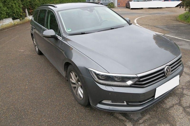Gebraucht VW Passat Comfortline 150 PS (110 kW) 2015 Grau Kombi