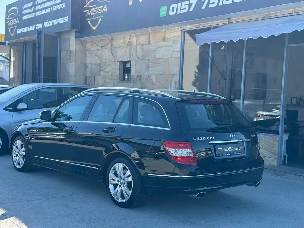 Gebraucht Mercedes C320 224 PS (164 kW) 2008 Schwarz Kombi