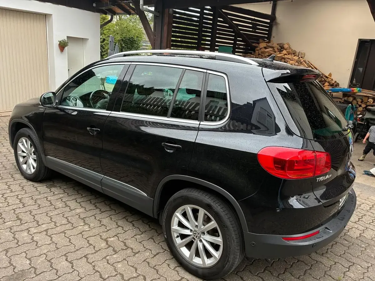 Gebraucht VW Tiguan 150 PS (110 kW) 2016 Schwarz SUV
