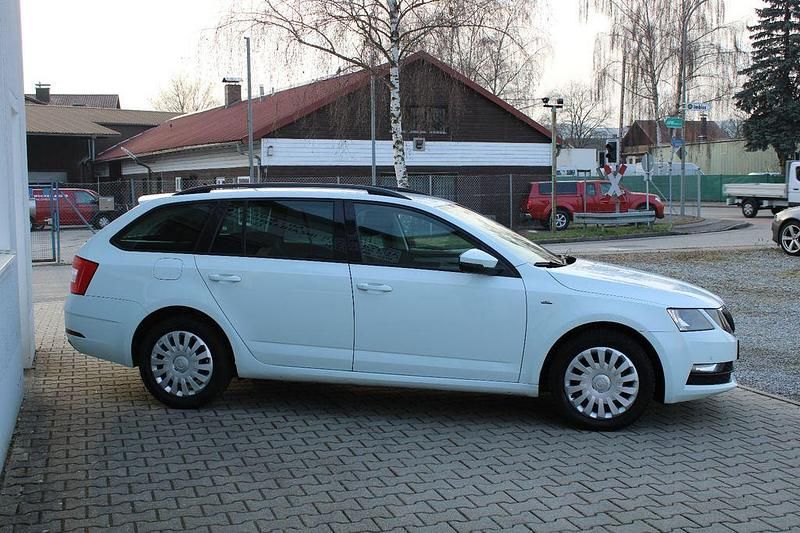 Gebraucht Skoda Octavia Drive 116 PS (85 kW) 2017 Weiß Kombi