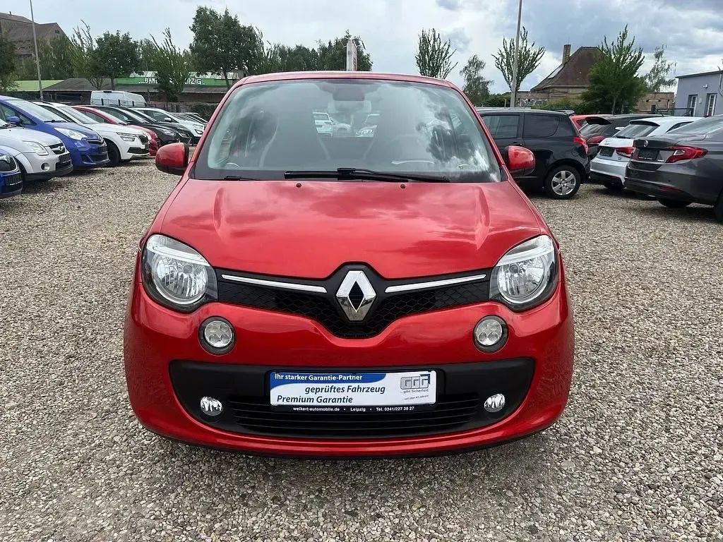 Gebraucht Renault Twingo Luxe 71 PS (52 kW) 2015 Metallic dezir rot Kleinwagen