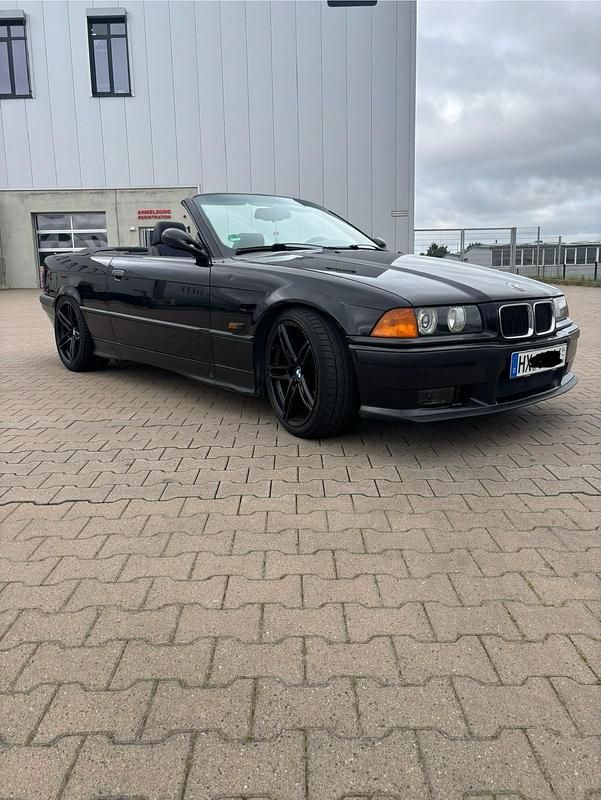 Schwarz Gebraucht 1996 BMW 318 Cabriolet Cabrio | 4.500 € (Fairer Preis) - Bild 1/4