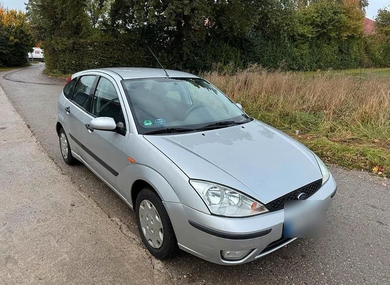 Silber Gebraucht 2003 Ford Focus Limousine | 1.999 € (Fairer Preis) - Bild 1/4