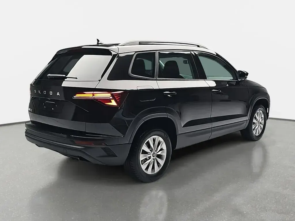 Neu Skoda Karoq Selection 150 PS (110 kW) 2026 Schwarz SUV