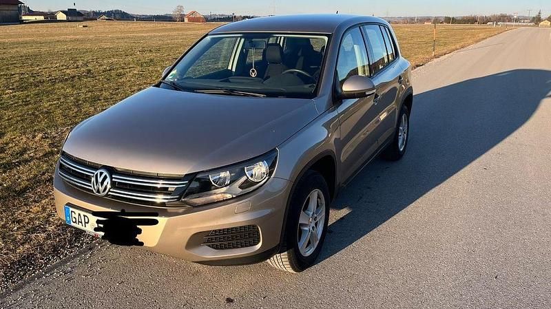 Beige Gebraucht 2011 VW Tiguan Track & Field SUV | 8.500 € (Fairer Preis) - Bild 1/4