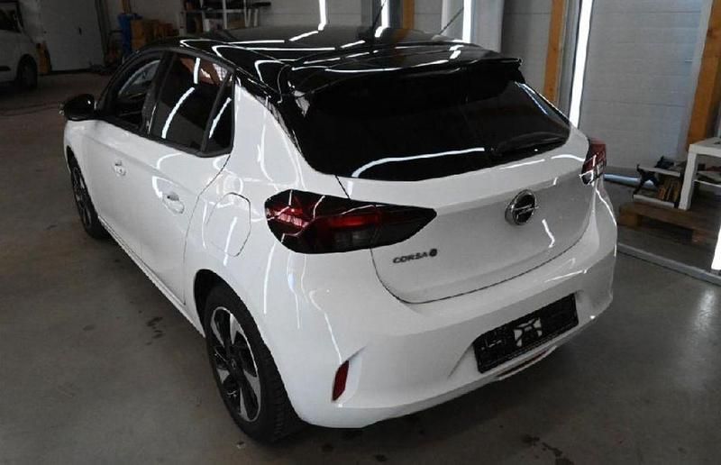 Gebraucht Opel Corsa Edition 100 kW (136 PS) 2021 White jade Kleinwagen
