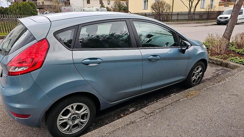 Gebraucht Ford Fiesta Trend 82 PS (60 kW) 2009 Andere farben Kleinwagen