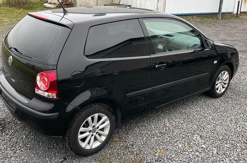 Gebraucht VW Polo 58 PS (42 kW) 2002 Schwarz Kleinwagen