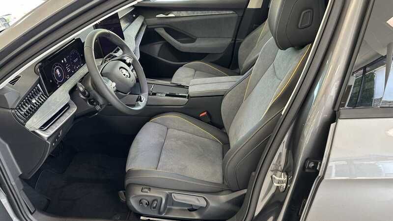 Gebraucht Skoda Superb Selection 193 PS (141 kW) 2022 Andere farbe Kombi