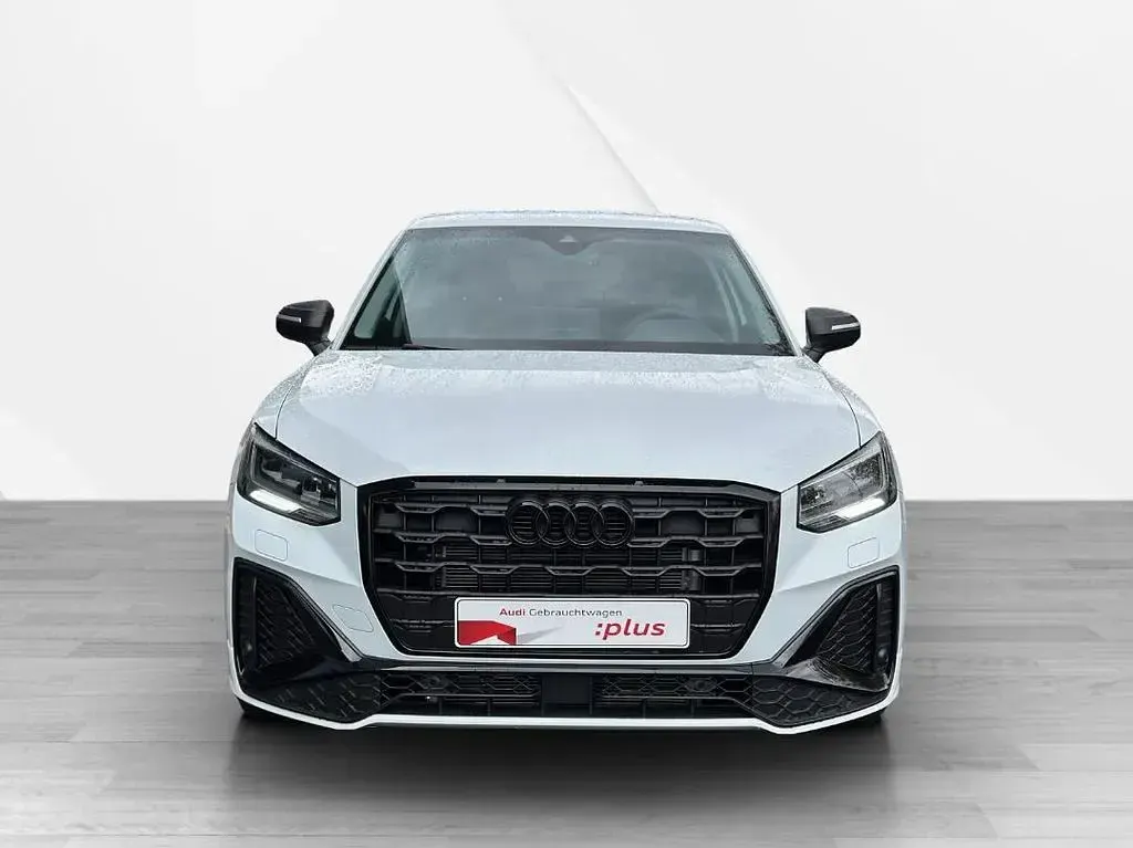 Gebraucht Audi Q2 S-Line 150 PS (110 kW) 2024 Gletscherweiß metallic SUV