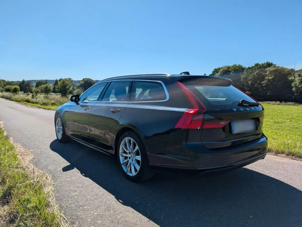 Gebraucht Volvo V90 150 PS (110 kW) 2018 Schwarz Kombi