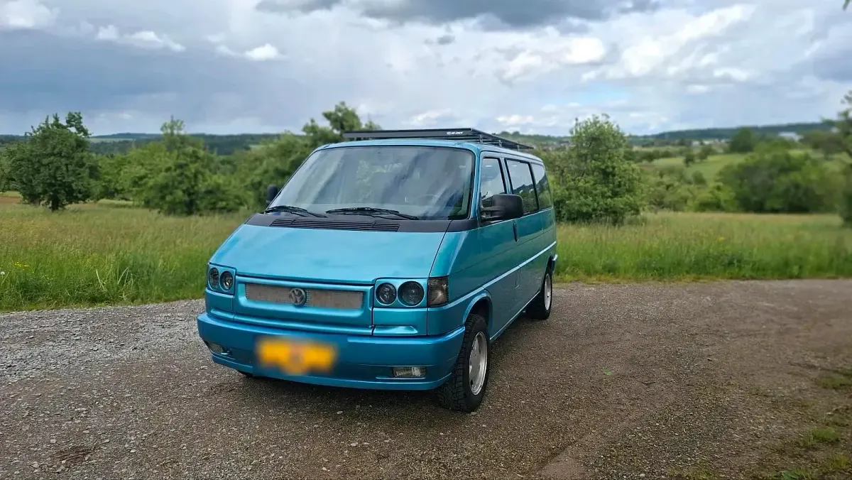 Gebraucht VW T4 77 PS (56 kW) 1996 Blau Van