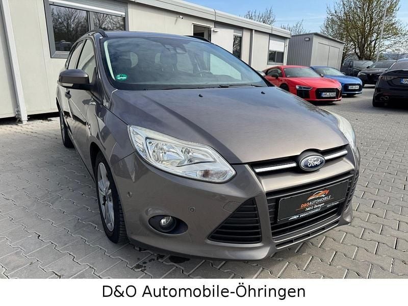Gebraucht Ford Focus SYNC Edition 116 PS (85 kW) 2013 Braun Kombi