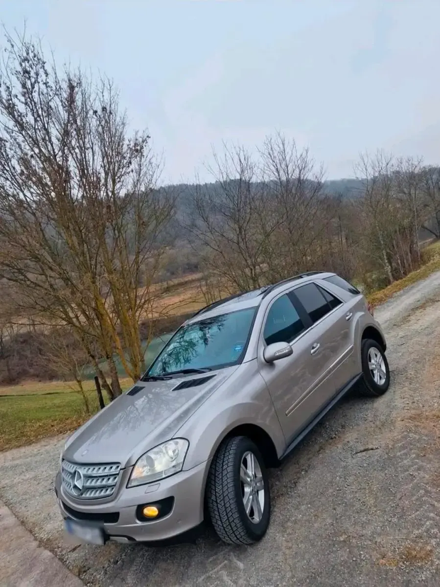 Second-hand Mercedes ML280 190 CP (139 kW) 2007 Argintiu SUV