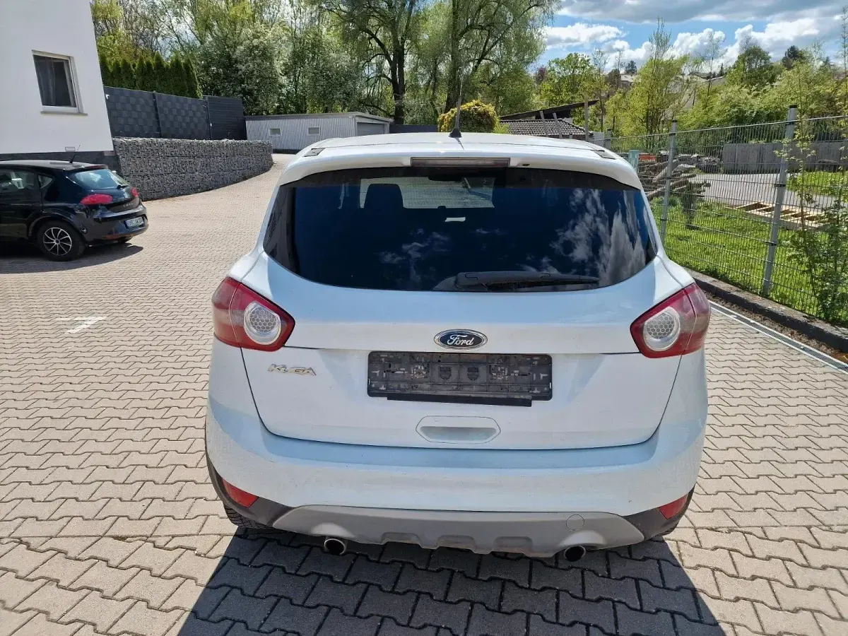 Gebraucht Ford Kuga 141 PS (103 kW) 2011 Weiß SUV