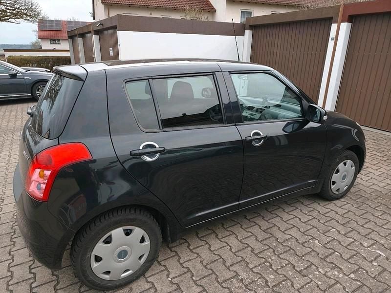 Gebraucht Suzuki Swift 93 PS (68 kW) 2009 Schwarz Kleinwagen