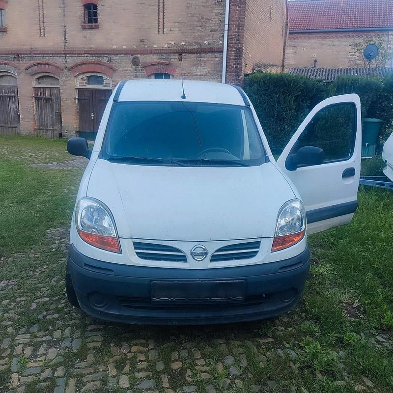 Weiß Gebraucht 2005 Nissan Kubistar | 750 € - Bild 1/4