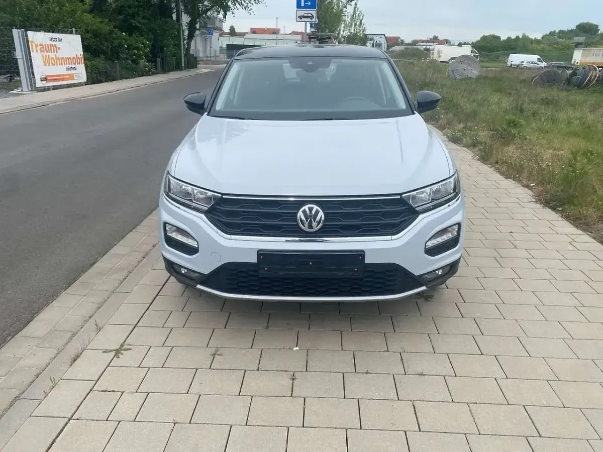 Gebraucht VW T-Roc Style 150 PS (110 kW) 2019 White silver SUV