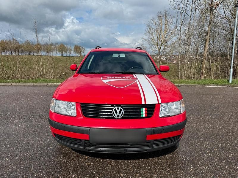 Gebraucht VW Passat 125 PS (91 kW) 1999 Rot Kombi