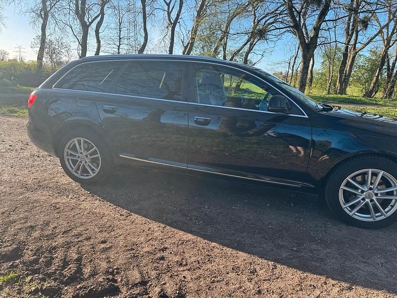 Używany Audi A6 136 KM (100 kW) 2009 Czarny Kombi