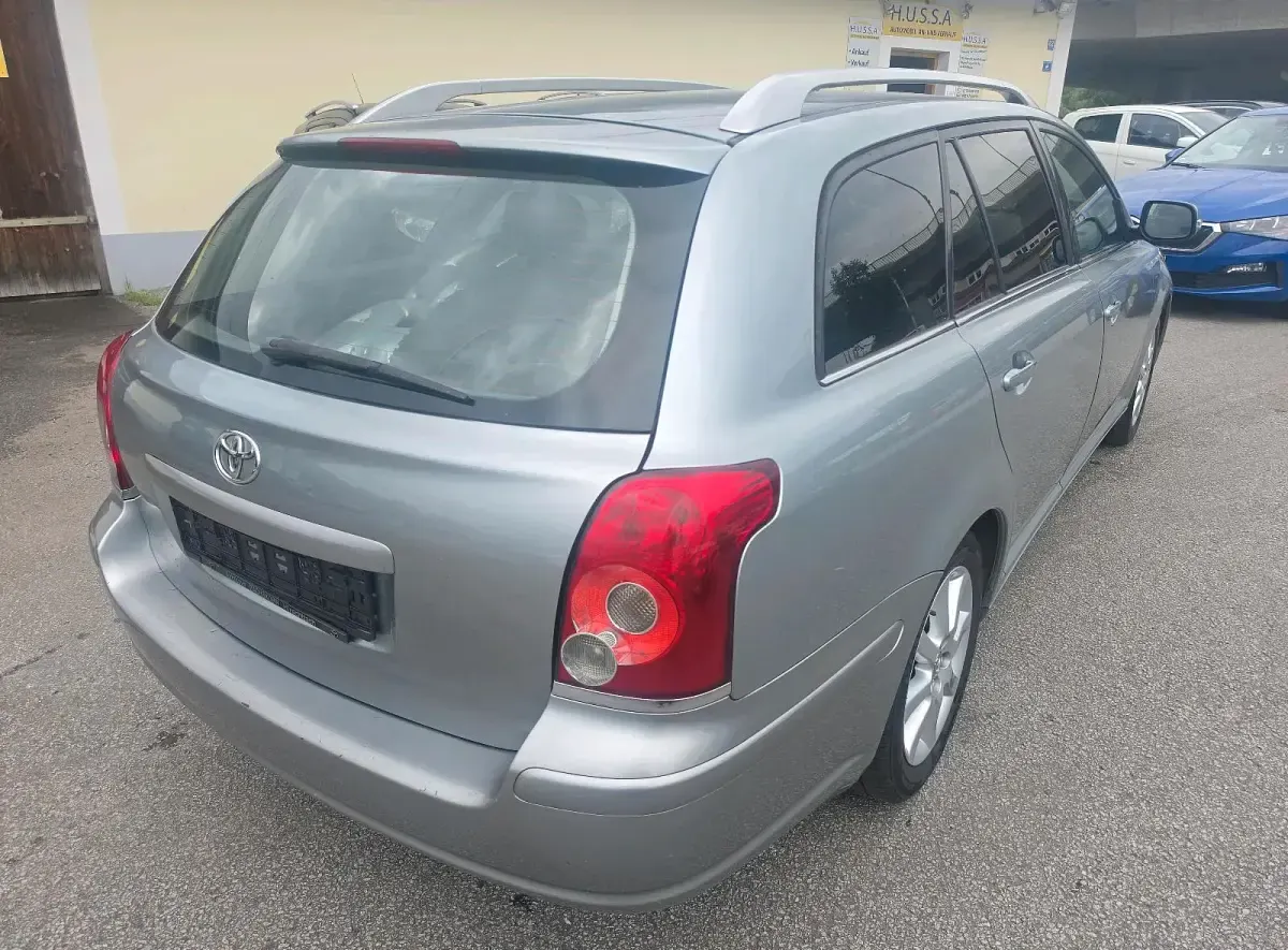 Gebraucht Toyota Avensis 130 PS (95 kW) 2008 Grau Kombi