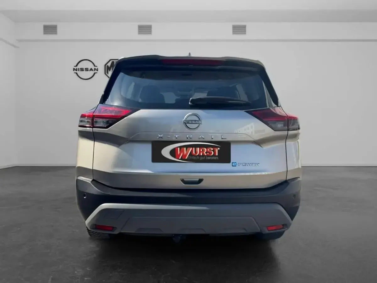 Gebraucht Nissan X-Trail Acenta 158 PS (116 kW) 2023 Silber SUV