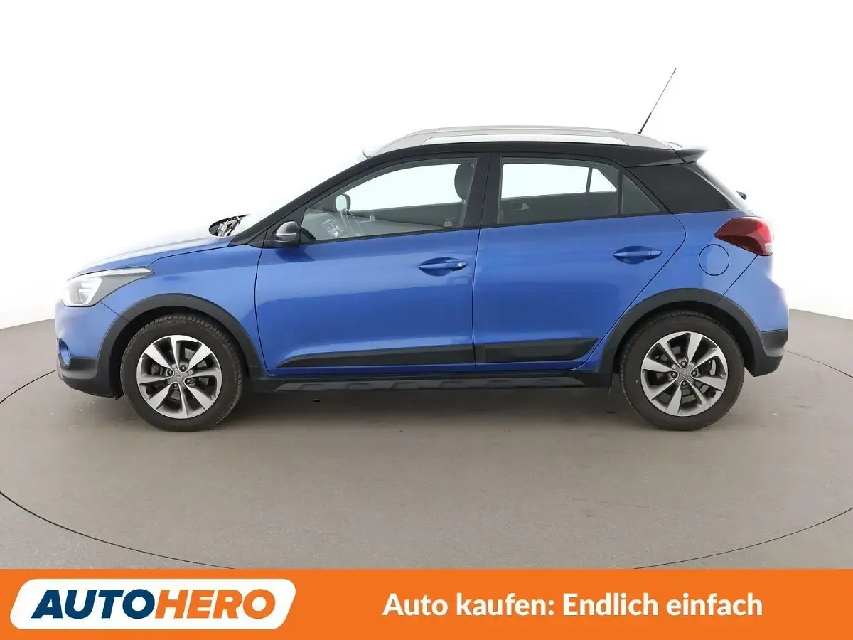 Gebraucht Hyundai i20 Active 101 PS (74 kW) 2020 Blau Kleinwagen