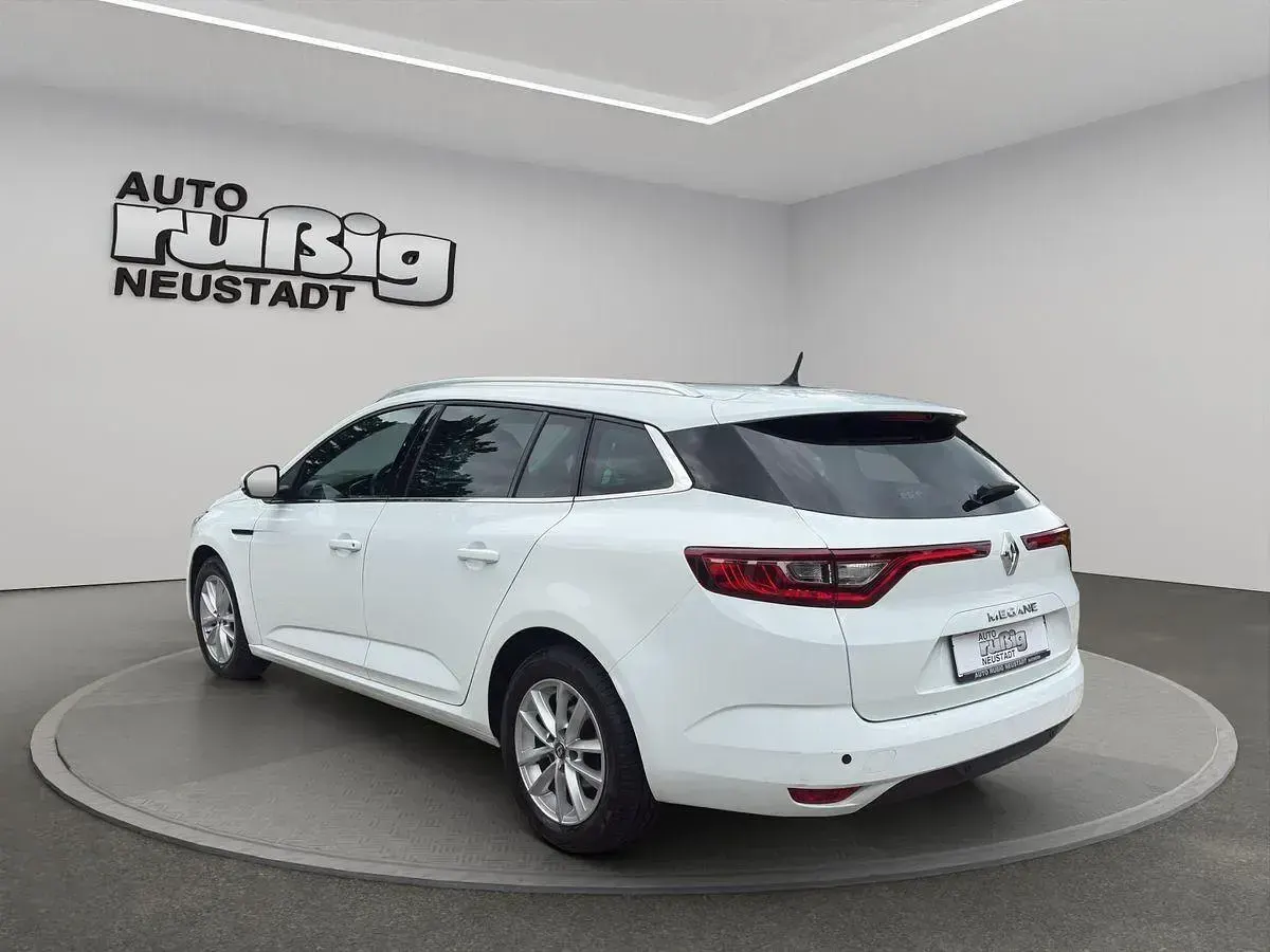 Gebraucht Renault Mégane GrandTour 114 PS (83 kW) 2017 Weiß Kombi