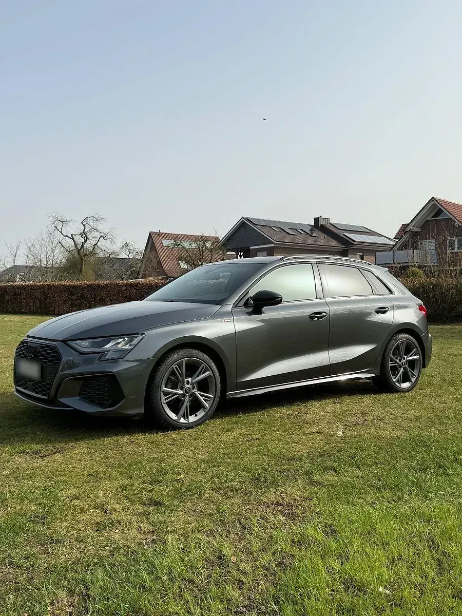 Gebraucht Audi A3 S-Line 116 PS (85 kW) 2023 Grau Limousine