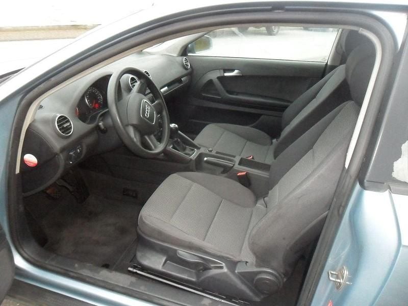 Gebraucht Audi A3 102 PS (75 kW) 2007 Blau Kleinwagen
