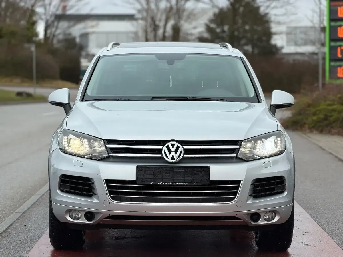 Gebraucht VW Touareg 245 PS (180 kW) 2014 Silber SUV