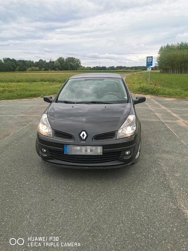Schwarz Gebraucht 2007 Renault Clio III Rip Curl Kleinwagen | 3.950 € (Teuer) - Bild 1/4