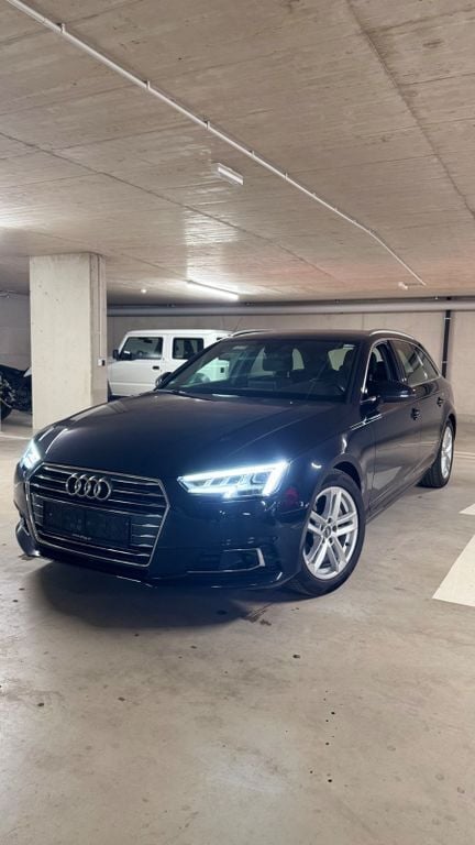 Blau Gebraucht 2016 Audi A4 Sport Kombi | 17.300 € (Guter Preis) - Bild 1/4