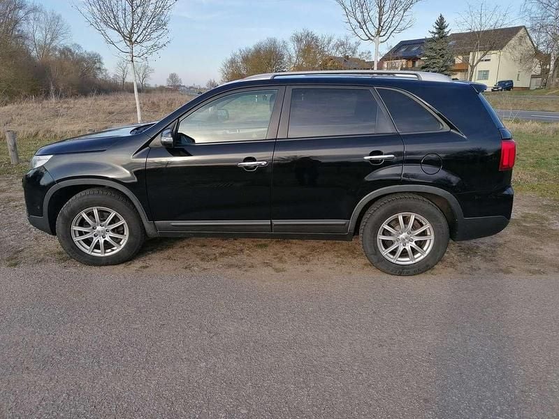Schwarz Gebraucht 2012 Kia Sorento Spirit SUV | 9.500 € (Fairer Preis) - Bild 1/4