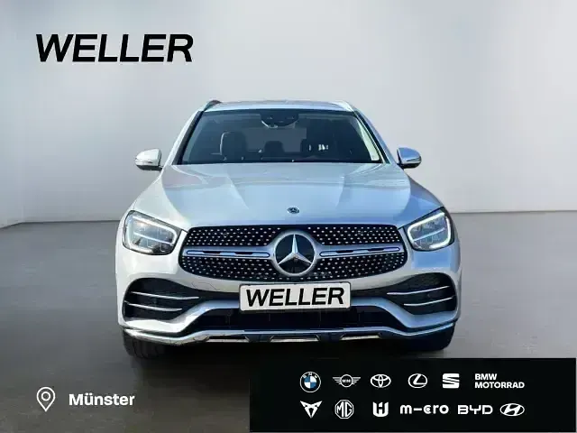 Gebraucht Mercedes GLC300 AMG line 245 PS (180 kW) 2019 Silber SUV