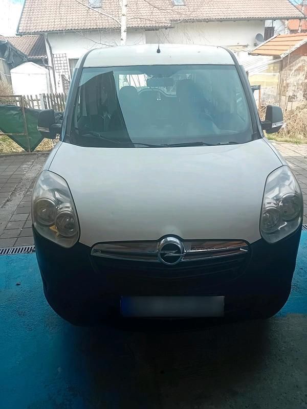 Gebraucht Opel Combo 90 PS (66 kW) 2013 Weiß Van / Kleinbus